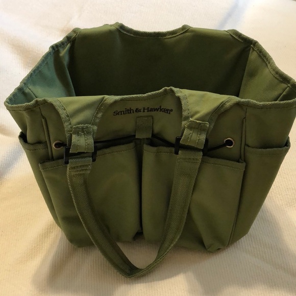 Smith & Hawken Other - Smith & Hawkins Tote Green; Pockets on All Sides